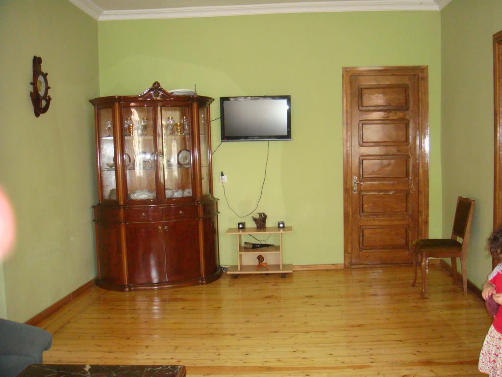 Guest House Quiet Home 巴统 外观 照片