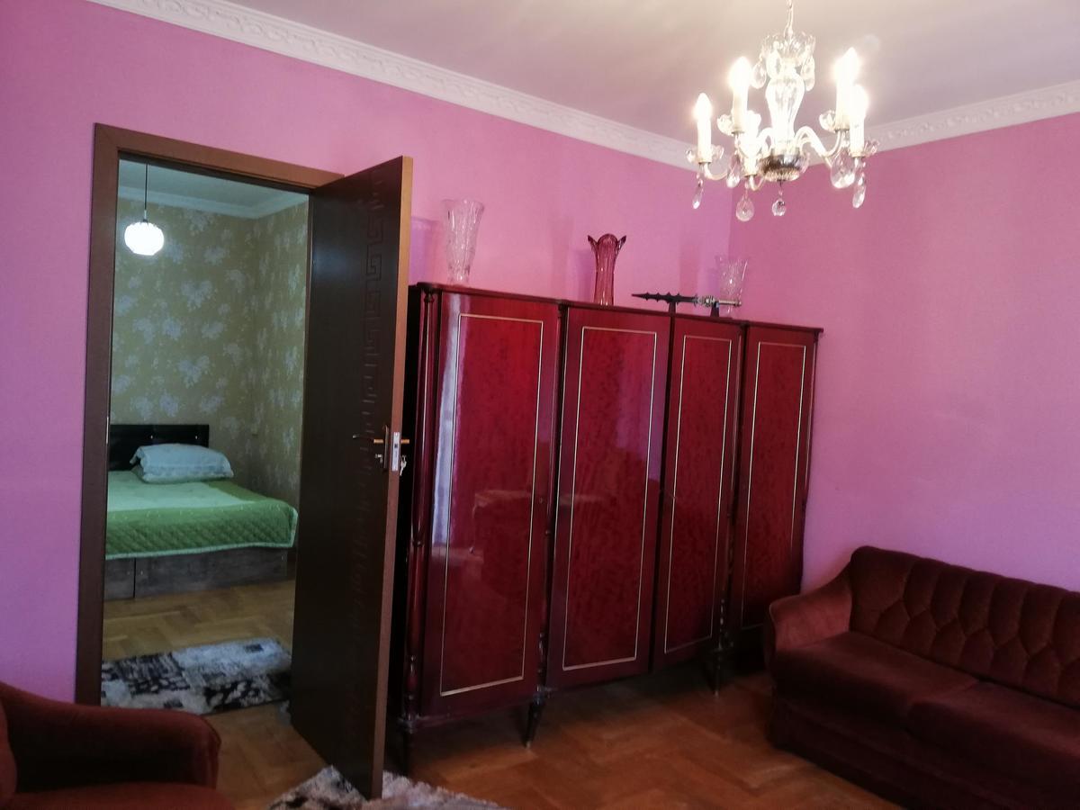 Guest House Quiet Home 巴统 外观 照片