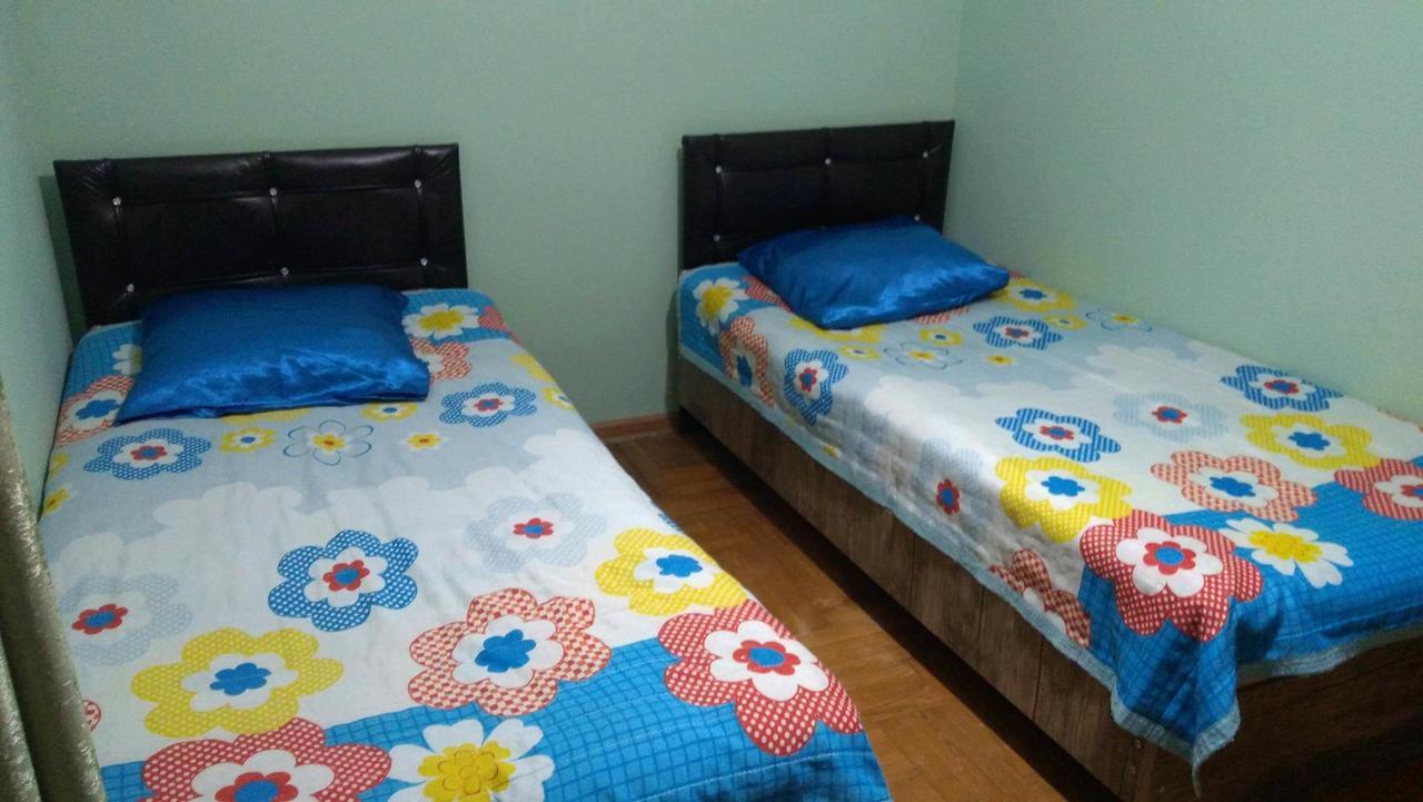 Guest House Quiet Home 巴统 外观 照片