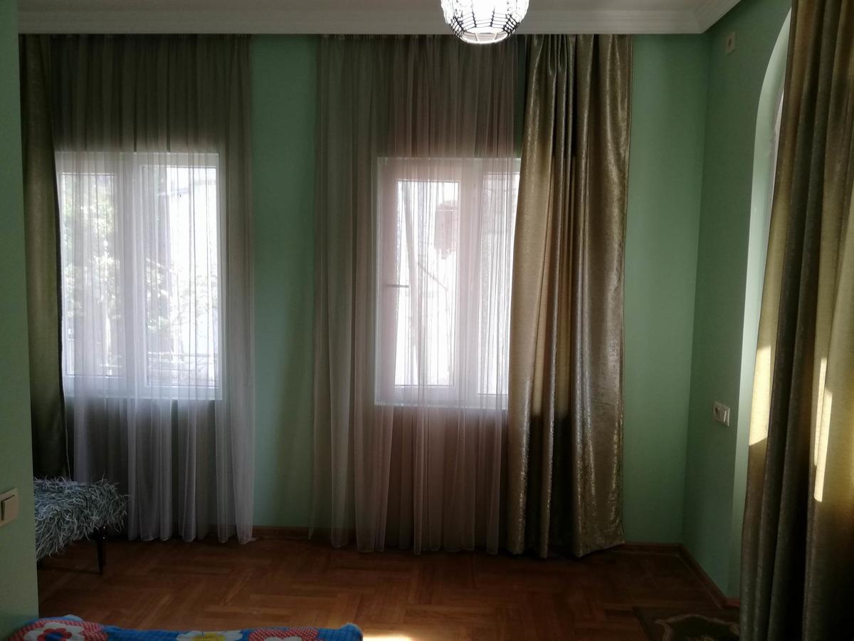 Guest House Quiet Home 巴统 外观 照片