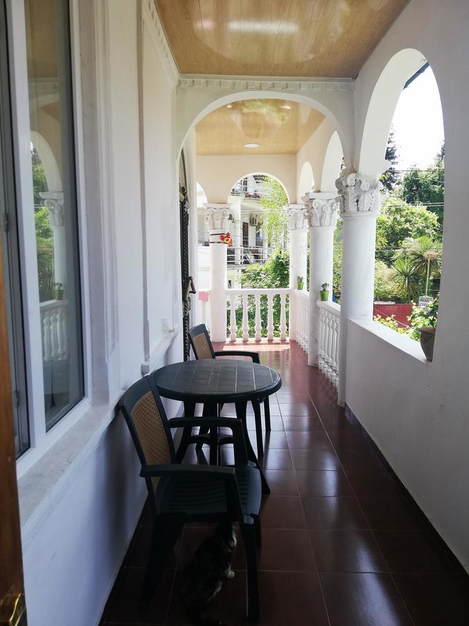 Guest House Quiet Home 巴统 外观 照片