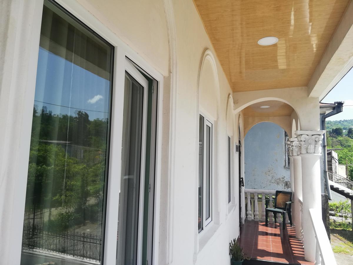 Guest House Quiet Home 巴统 外观 照片